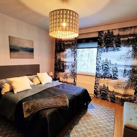 Spacious With Balcony And Free Wifi *