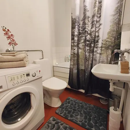 Spacious With Balcony And Free Wifi Apartmán *